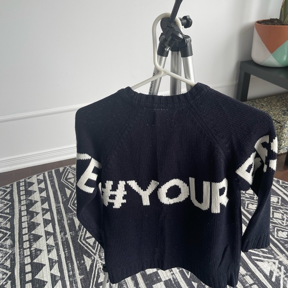 3 for 1 sweater/hoodie for boys 5-8yrs old. - Picture 4 of 8